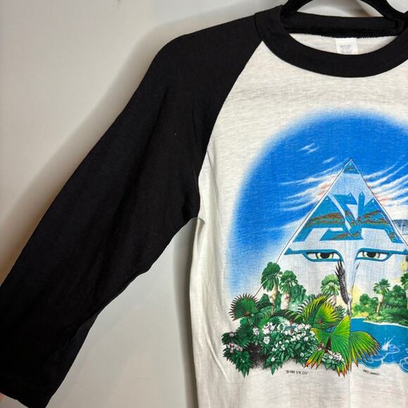 Vintage 80's Asia Invasion Tour T-shirt - Picture 5 of 10